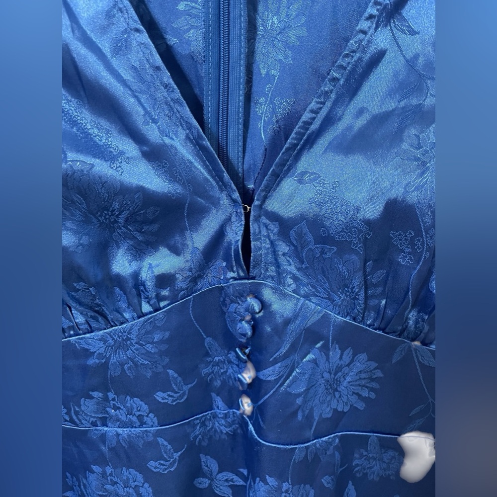 💙Cider Bell Sleeve Satin Royal Blue Dress - Picture 4 of 9